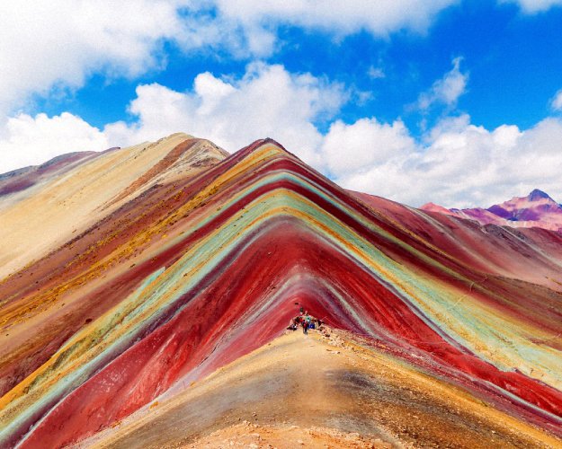 Montaña de colores