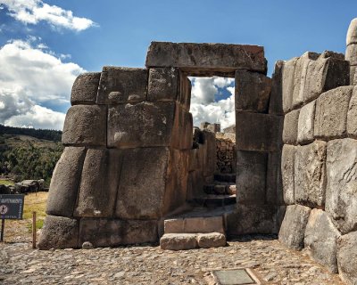 sacsayhuaman