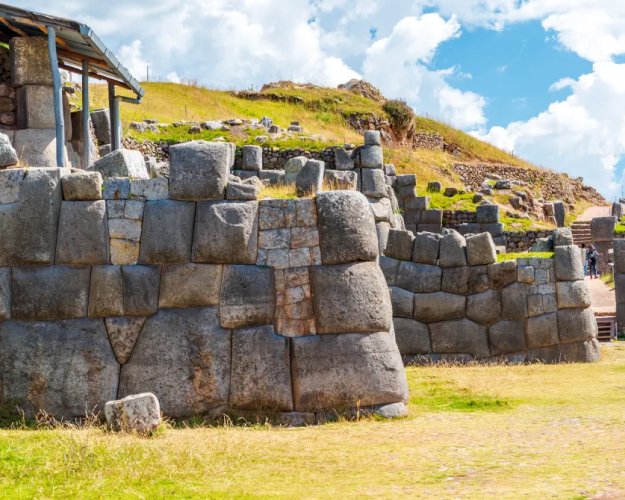 sacsayhuaman